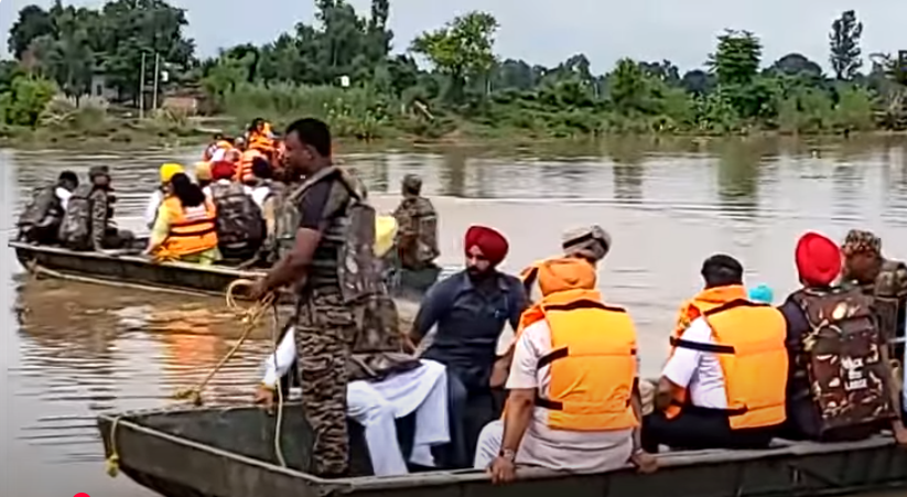 पंजाब बाढ़, बॉलीवुड सेलिब्रिटी, शाहरुख खान, आलिया भट्ट, बाढ़ राहत, सेलेब्स मैसेज, पंजाब आपदा